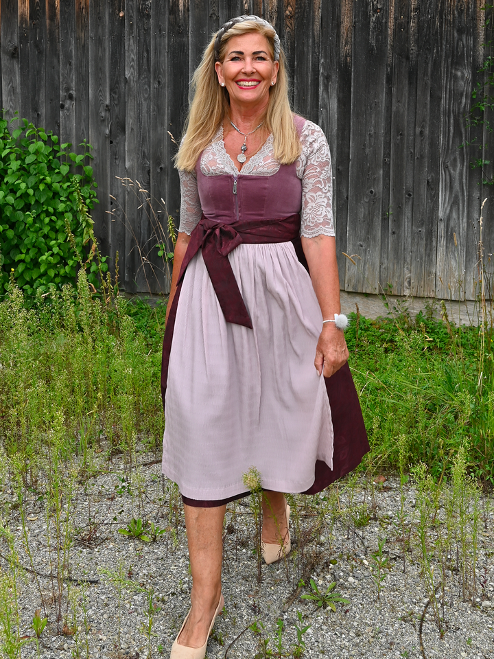 Dirndl Irsee in Traube